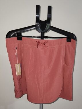 NWT Patagonia Fleetwith Skort. Size XL.